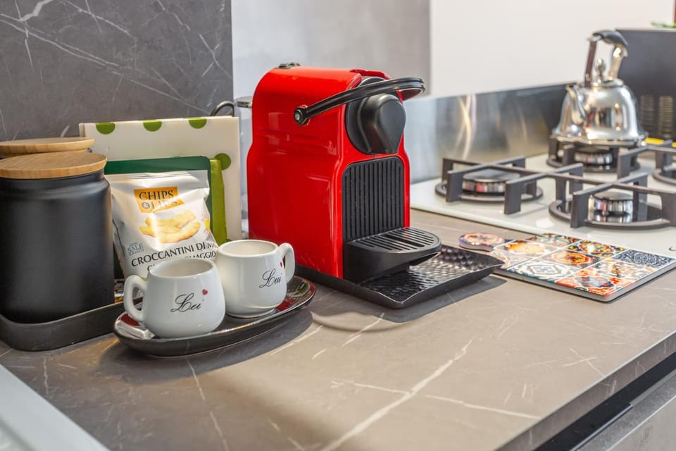 Coffee/tea facilities, Kitchen or kitchenette