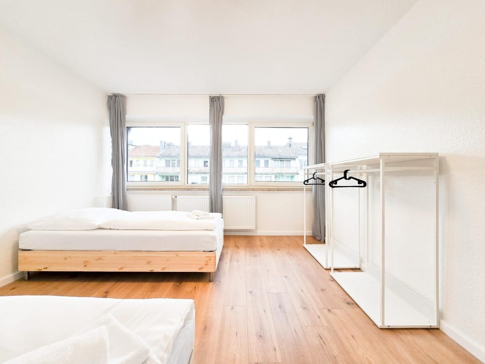 Bed, Photo of the whole room, Bedroom, heating, towels, wardrobe