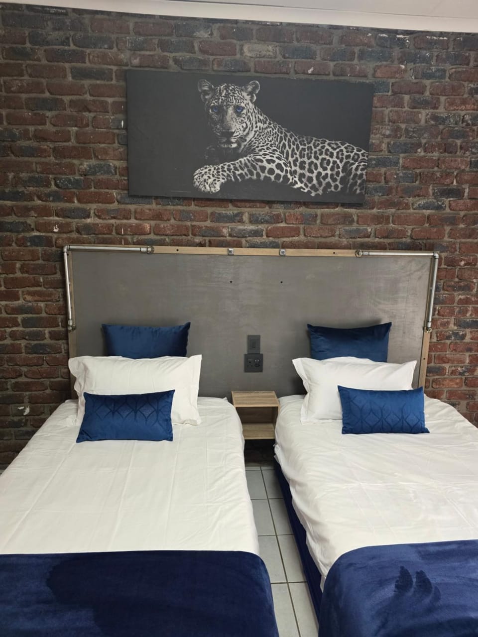 Bedroom, air conditioner
