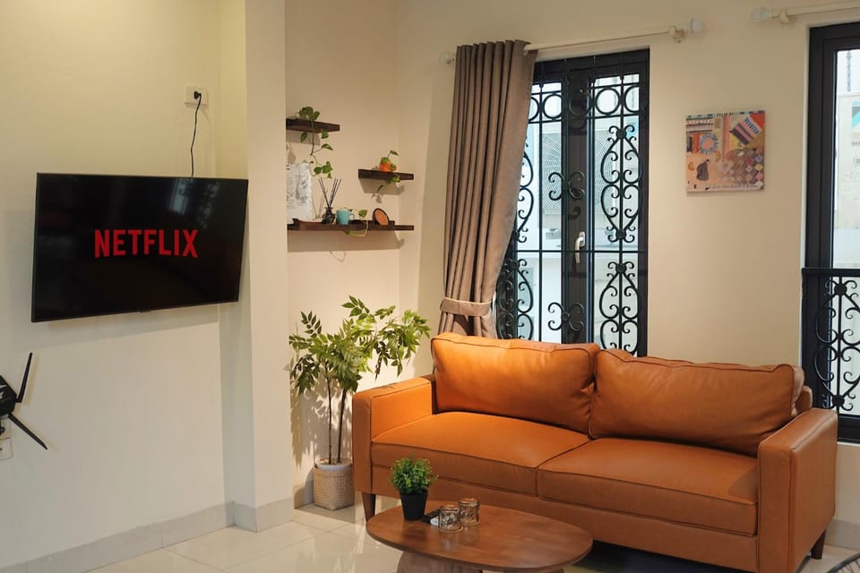 Migo Housing - Lift Access - Hanoi Beer Street - Central and Spacious - Ensuite Kitchen - Ensuite Bathroom Apartment in Hanoi