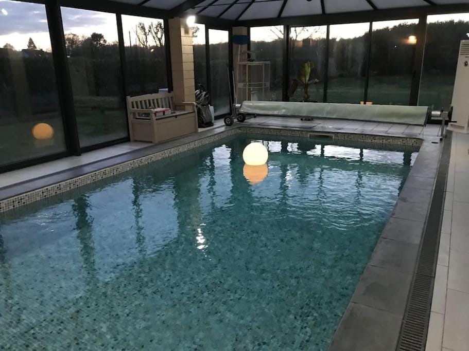 Day, Natural landscape, Pool view, Swimming pool