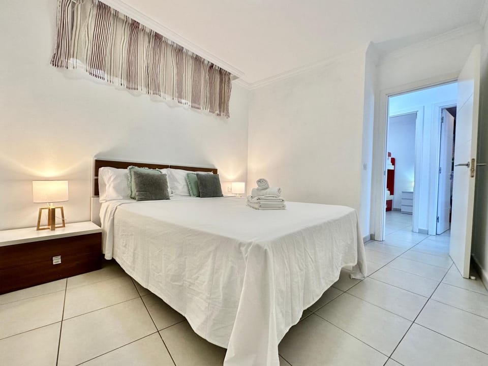 Bed, Bedroom, towels, wardrobe