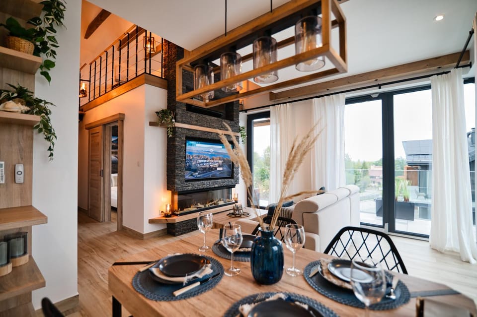 TV and multimedia, Kitchen or kitchenette, Living room, Seating area, Dining area, Evening entertainment