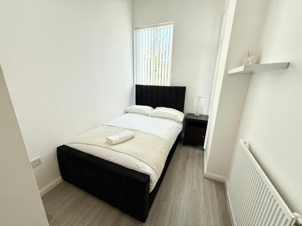 3 bedroom house with free parking House in Manchester