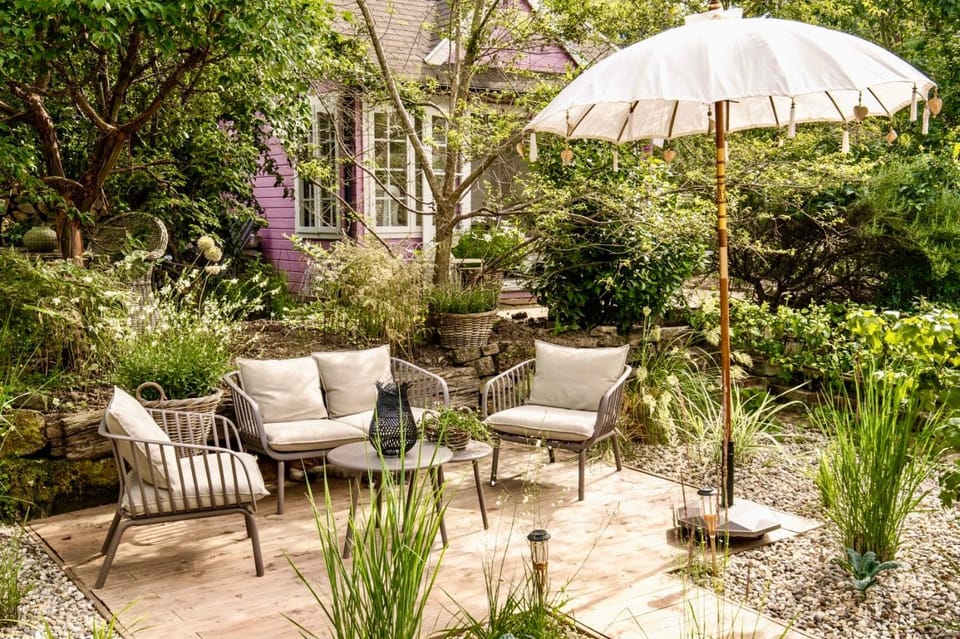 Seating area, Garden view