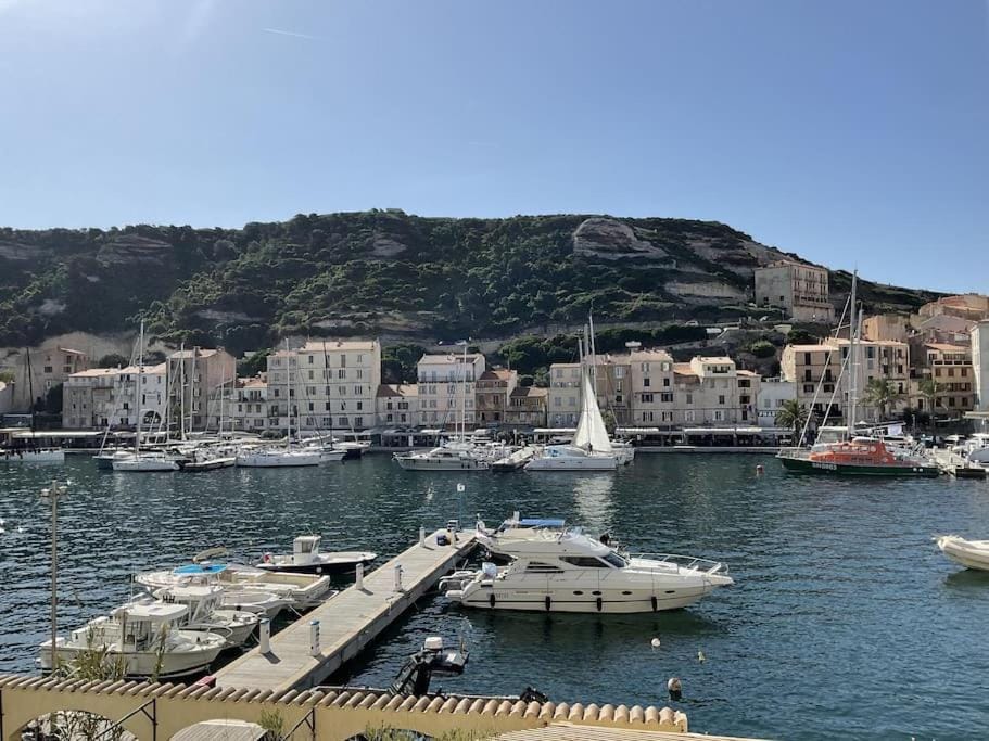 Nearby landmark, Natural landscape, City view