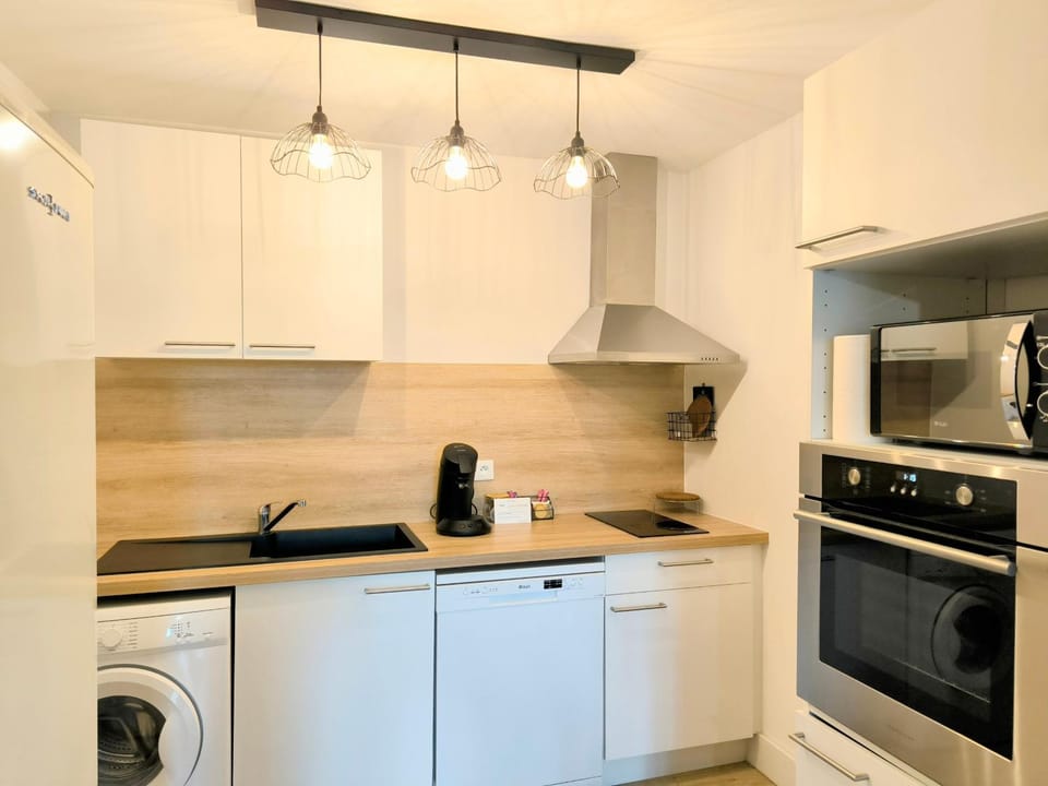 Kitchen or kitchenette, stove, kitchen