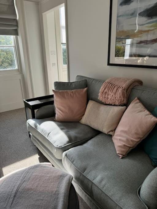 Stylish One Bed Flat in Central Cheltenham Apartment in Cheltenham