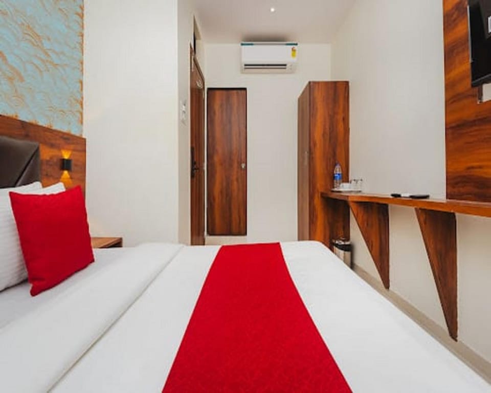 Bed, TV and multimedia, Photo of the whole room, Bedroom, air conditioner