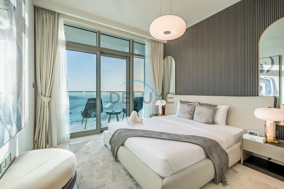 Bed, Seating area, Bedroom, Sea view