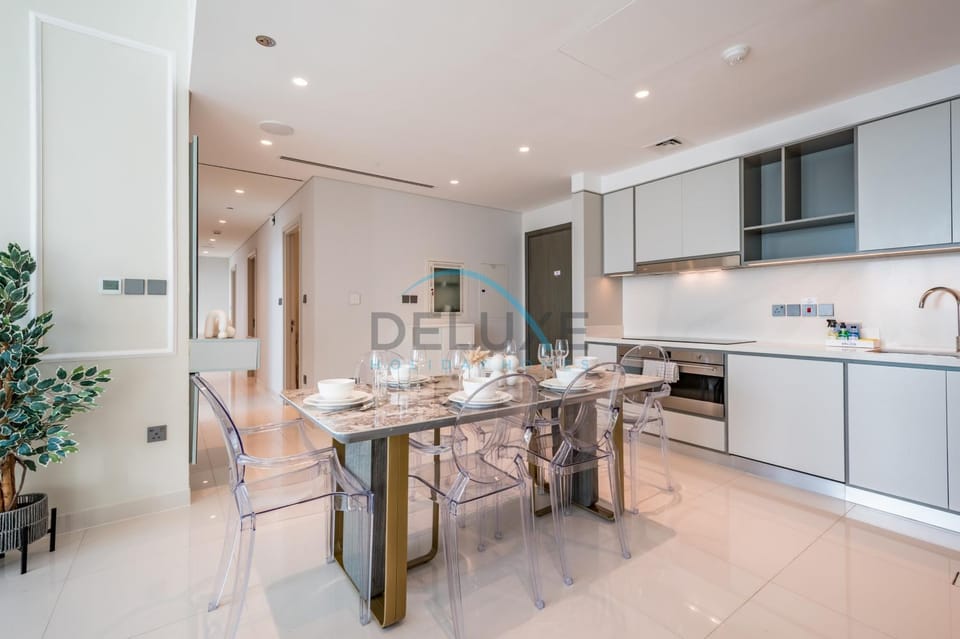 Dining area, dishwasher, oven, stove, kitchen