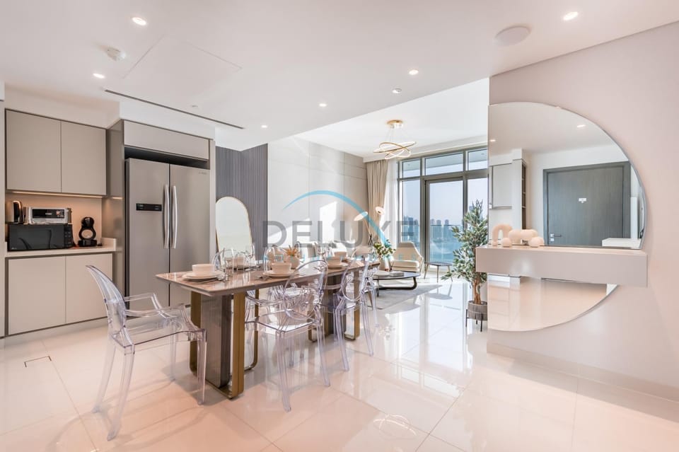 Living room, Seating area, Dining area, stove, kitchen