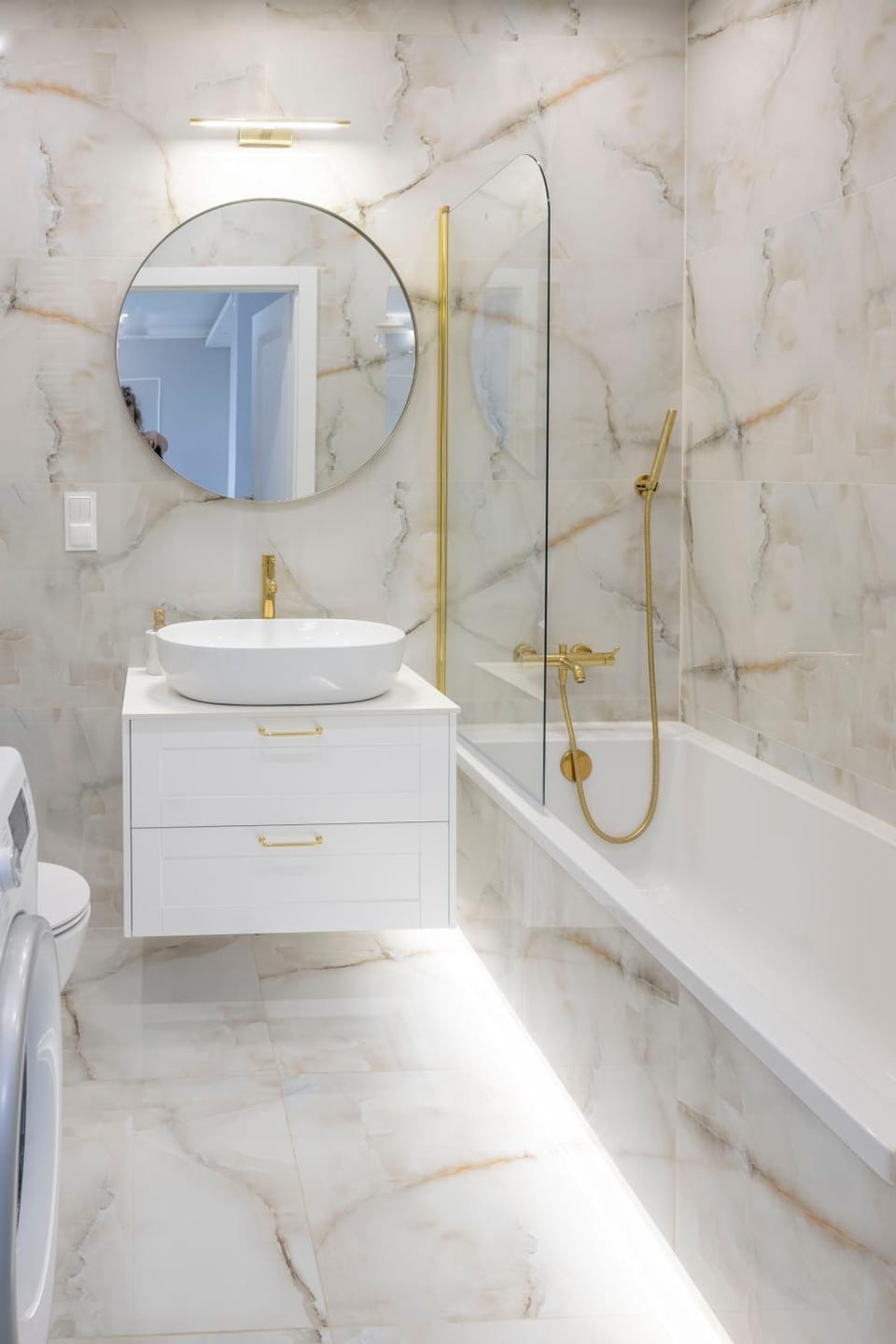 Shower, Toilet, Bathroom, Bath, towels