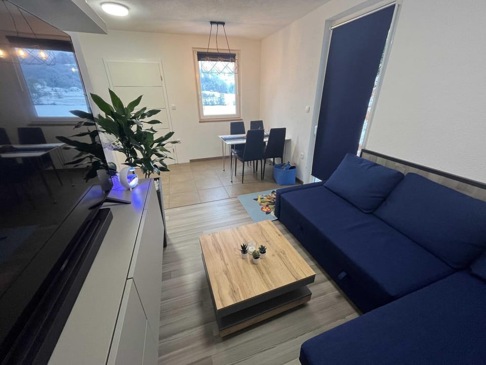 TV and multimedia, Seating area