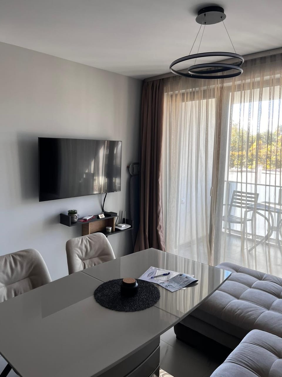 Communal lounge/ TV room, Living room, Dining area