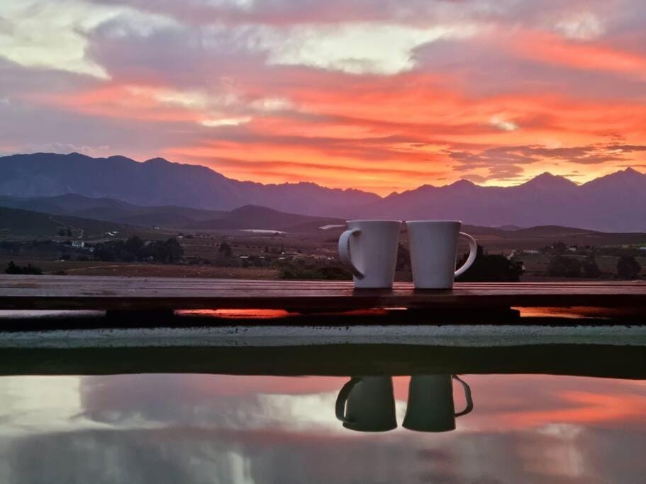 Natural landscape, Hot Tub, Mountain view, Sunrise