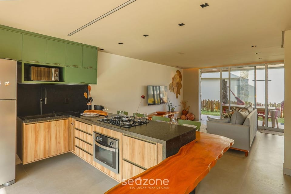 TV and multimedia, Kitchen or kitchenette, Living room