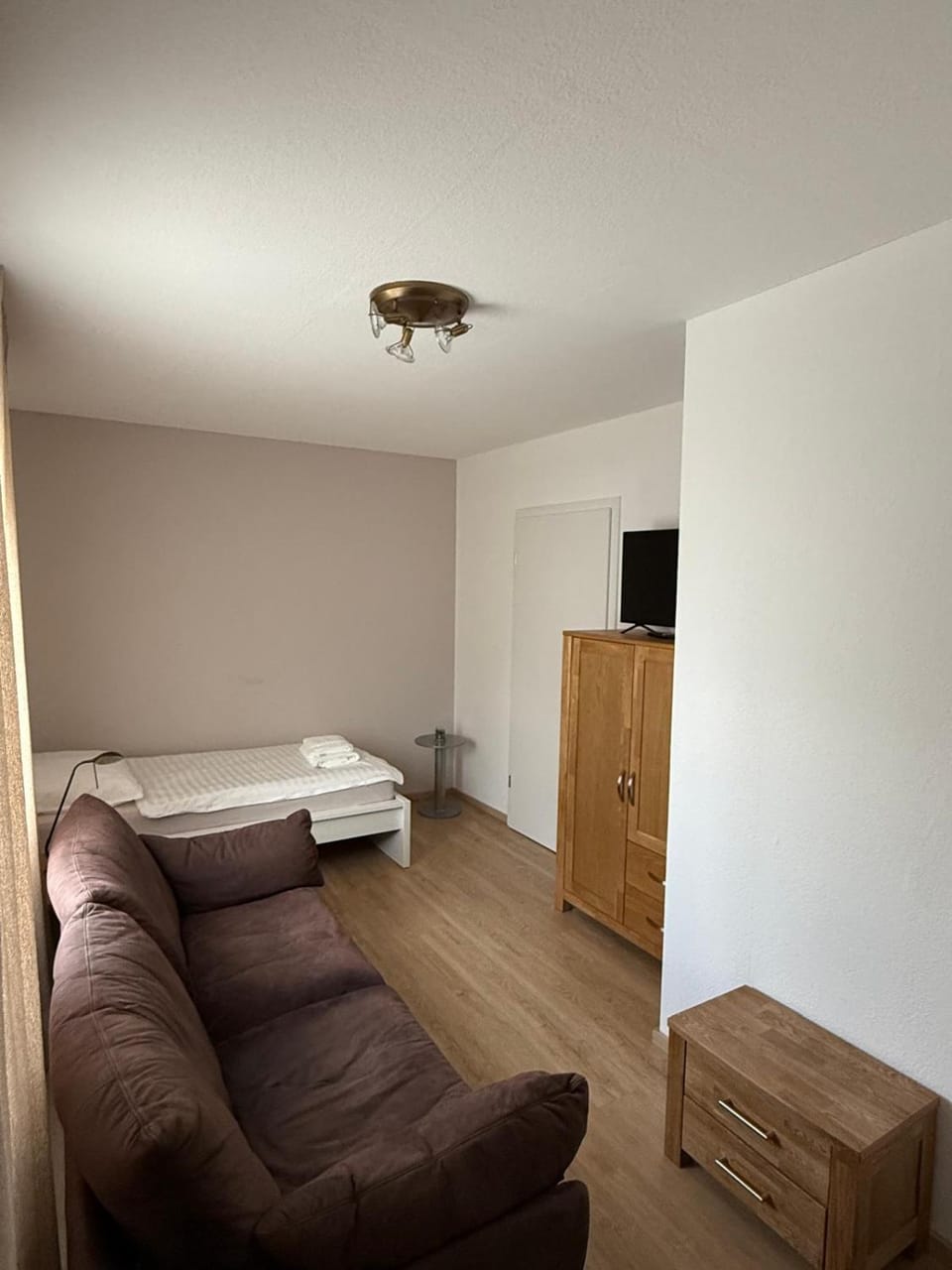 Seating area, Bedroom