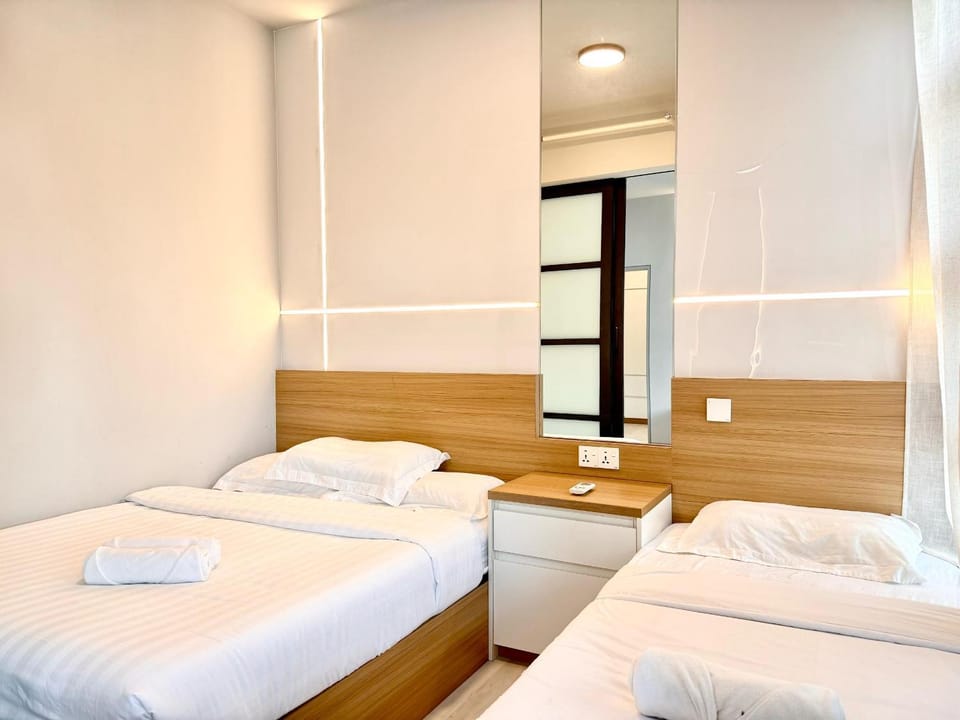 Bed, Photo of the whole room, Bedroom, internet, towels