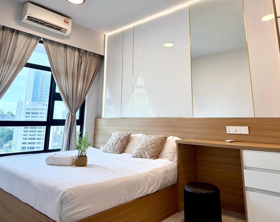 Bed, Photo of the whole room, Bedroom, air conditioner