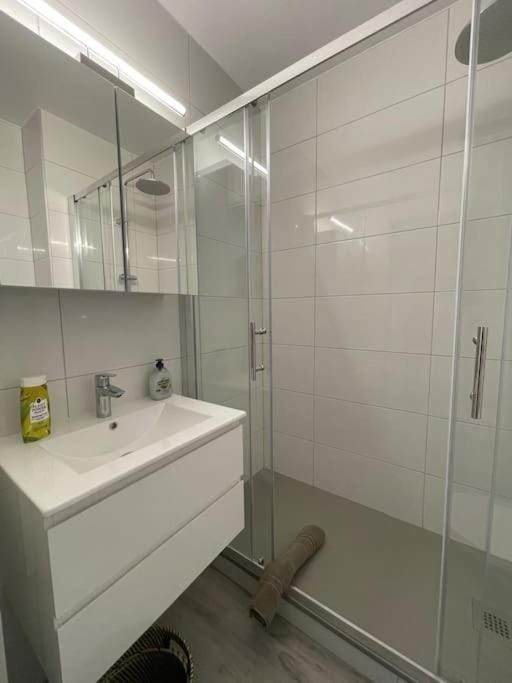 Shower, Bathroom