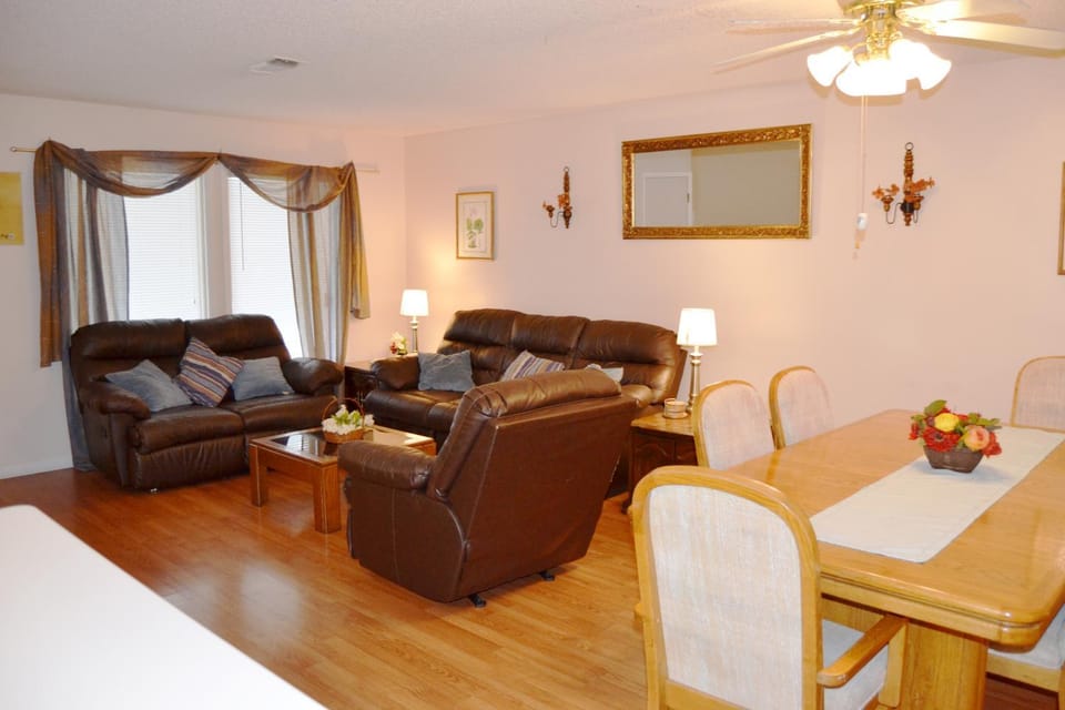 Living room, Dining area