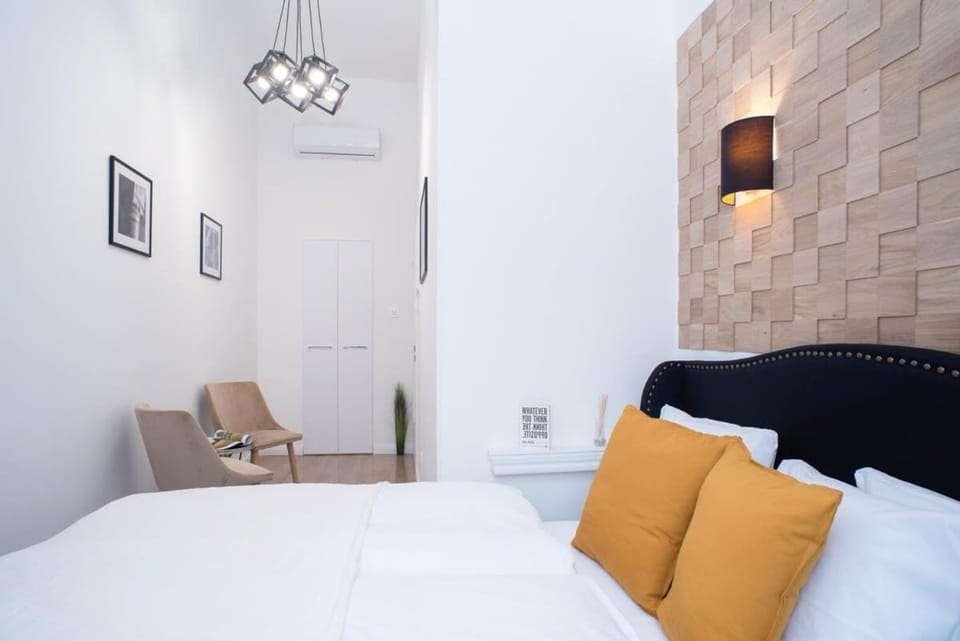 Stylish large apartment at super central location Apartment in Budapest