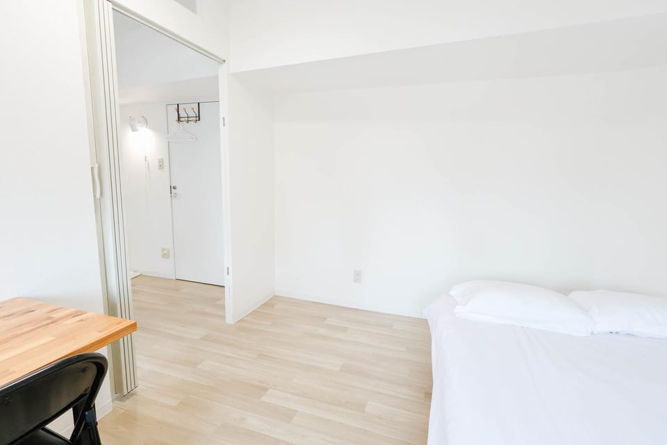 Shinjuku Kabuki Youth Hostel#New Sunshine Room#50 second walk from Higashi Shinjuku subway#Automatic locking door12BK2 Hostel in Shinjuku