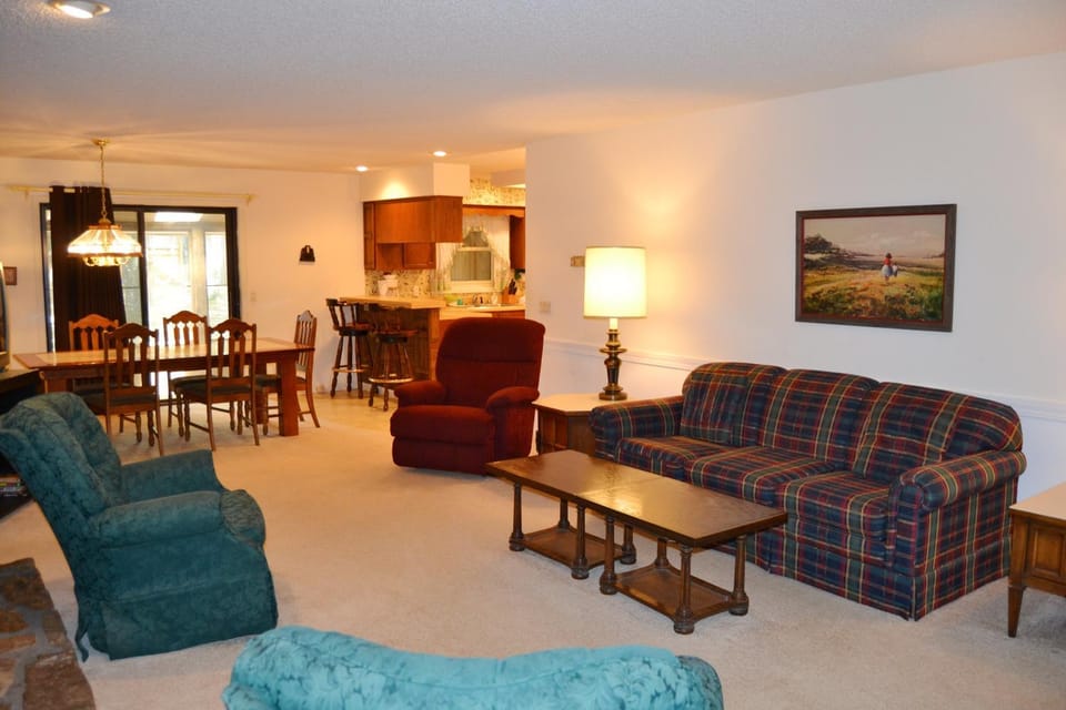 Kitchen or kitchenette, Living room, Dining area