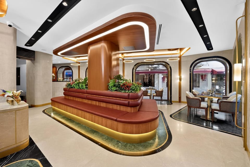 Restaurant/places to eat, Lobby or reception, Seating area