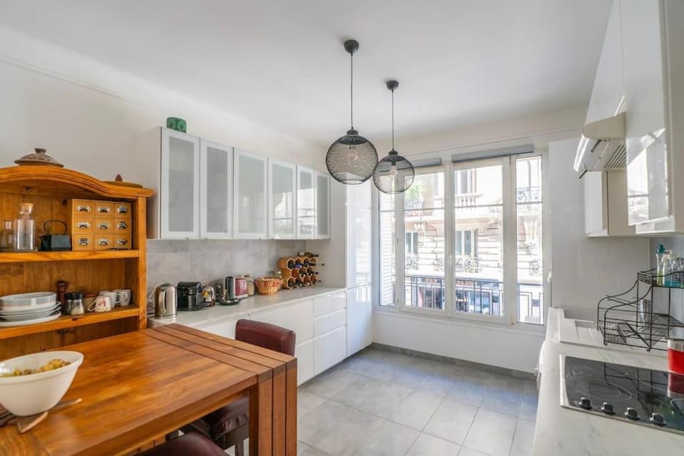 Creative Artist's Retreat in Paris Apartment in Paris