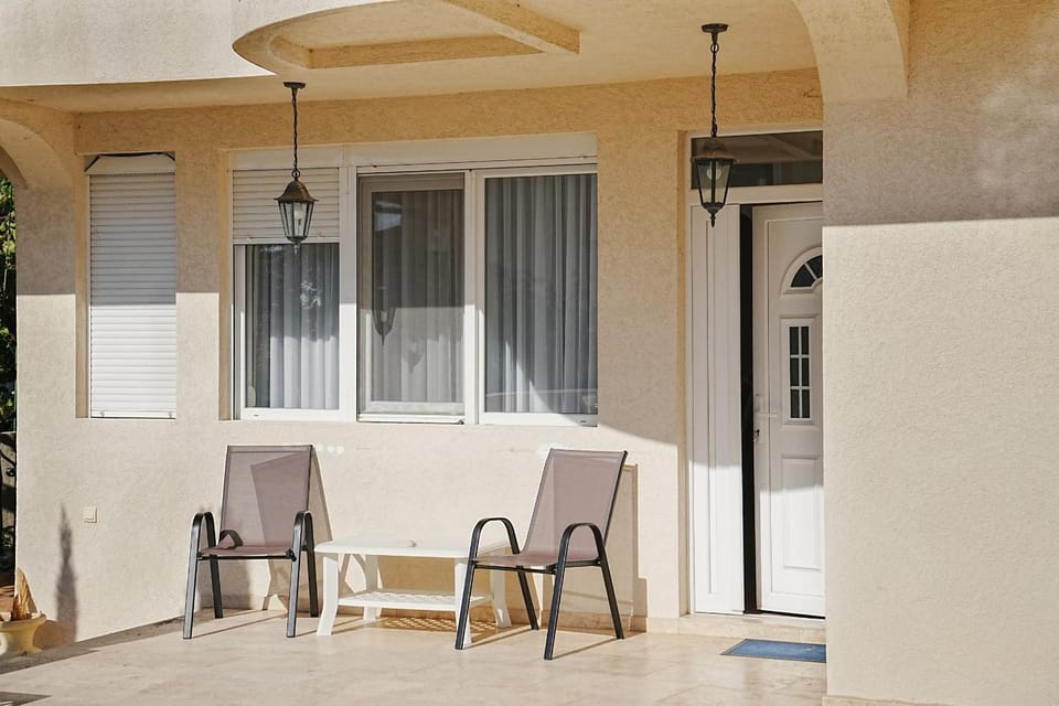 Lemon Villa Apartment in Montenegro