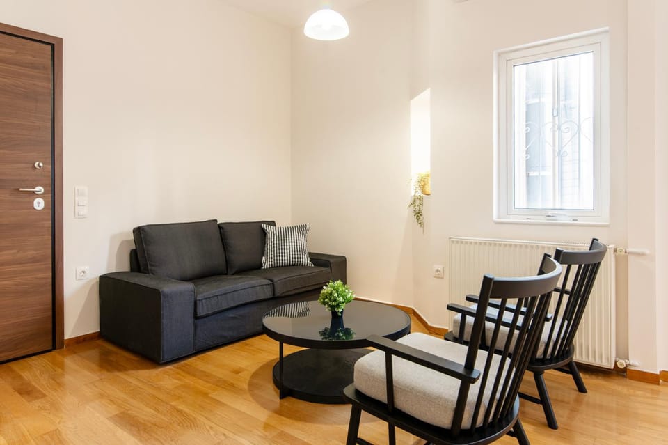 2BR Koukaki Suite Near Metro & Acropolis Apartment in Athens
