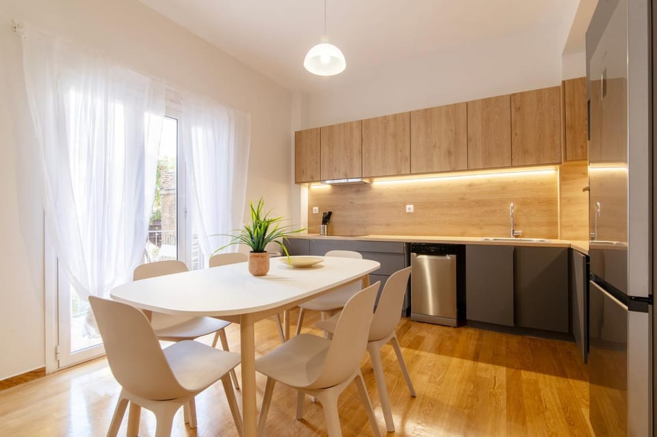 2BR Koukaki Suite Near Metro & Acropolis Apartment in Athens