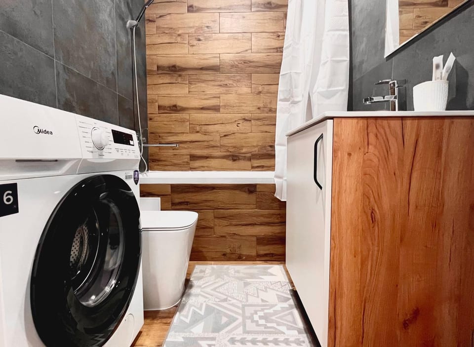 Toilet, Bathroom, washing machine