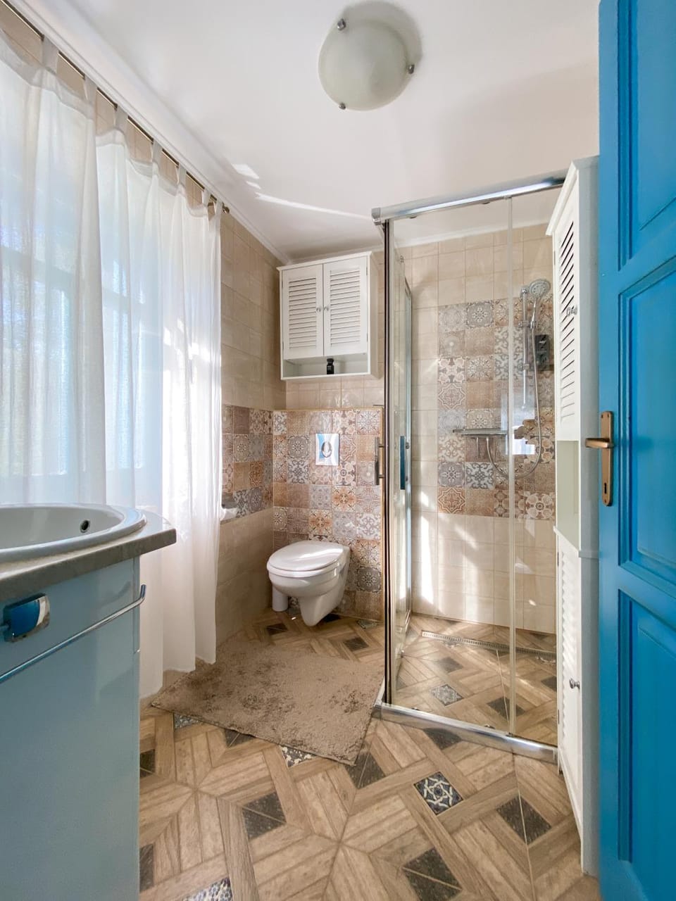 Shower, Toilet, Bathroom, towels