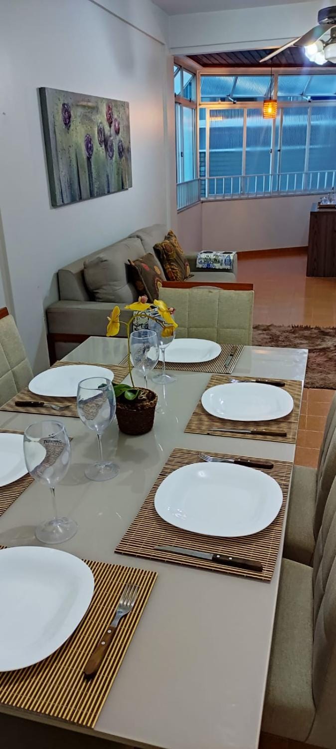 Apartamento Amplo na Praia do Morro, 3 Quartos e 3 Banheiros Apartment in Guarapari