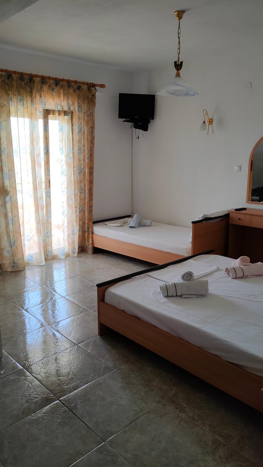 Bed, TV and multimedia