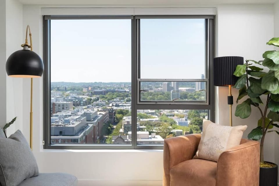 Upscale 1BR MIT Harvard WiFi Gym W D Parking Apartment in Cambridgeport