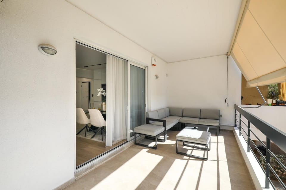 Property building, View (from property/room), Balcony/Terrace, Seating area