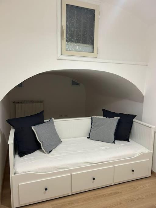 Caroline Home Apartment in Rome