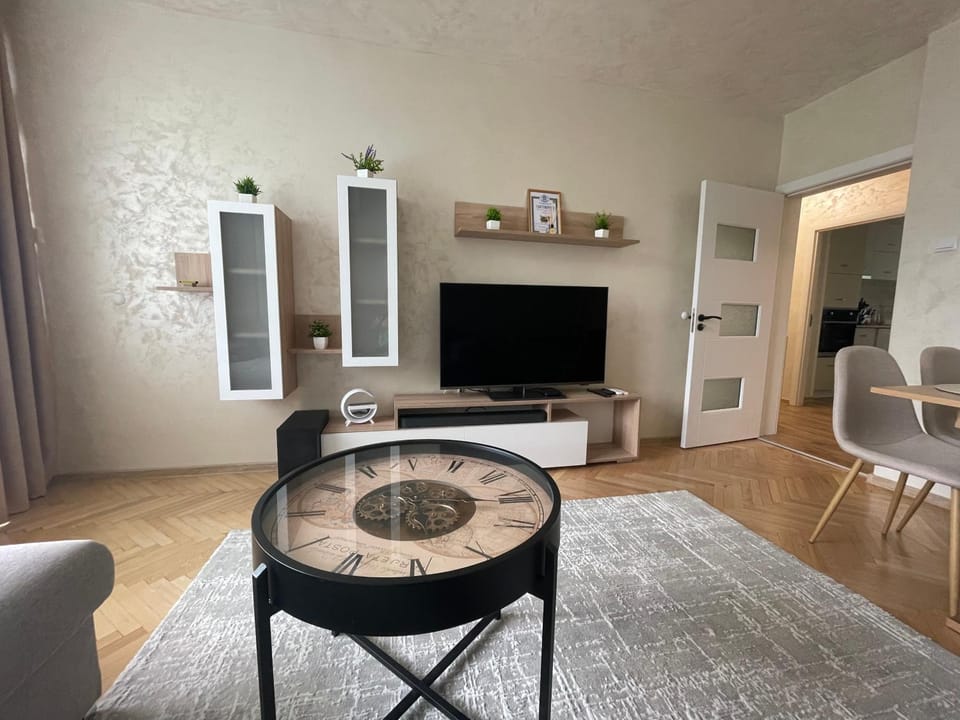 Апартамент Easy Lux Apartment in Stara Zagora