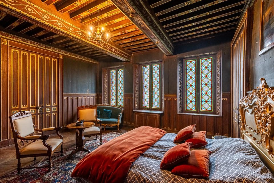 La "Suite" du Château de Chevigny-en-Valière comprenant deux chambres séparées, située à 12 minutes de la célèbre ville de Beaune Bed and Breakfast in Bourgogne-Franche-Comté