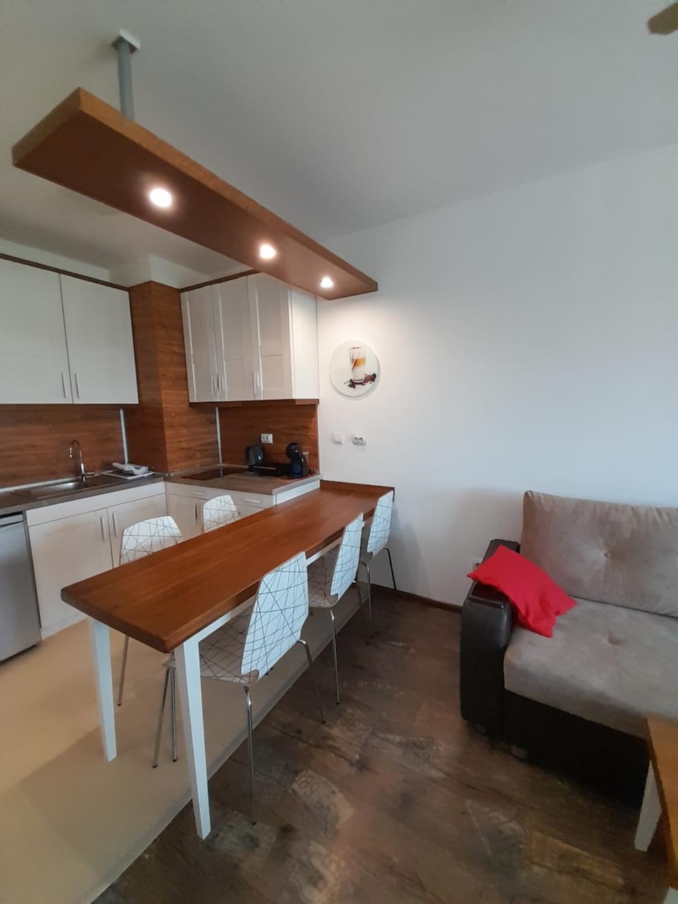 Kitchen or kitchenette, Living room, Seating area, Dining area, stove