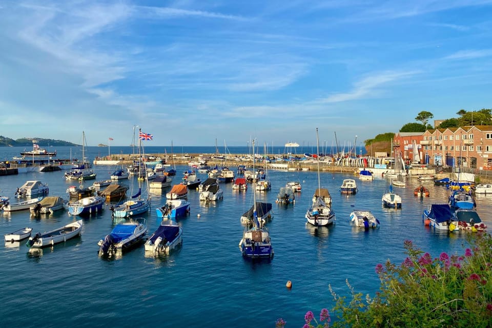 Neighbourhood, View (from property/room), Sea view