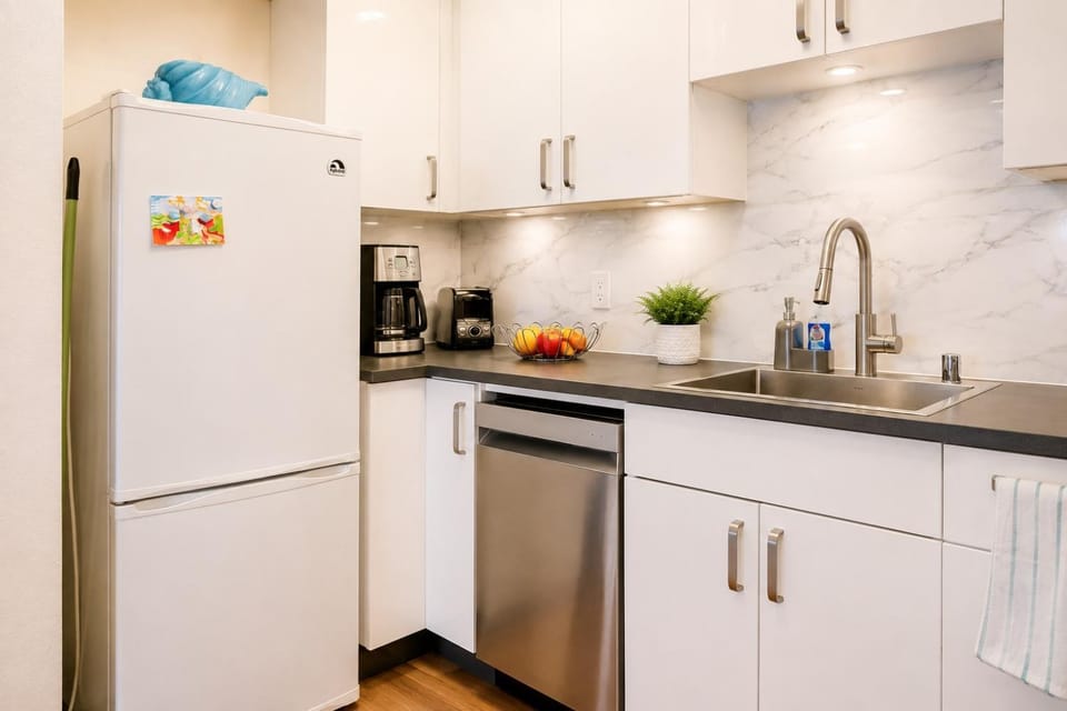 Coffee/tea facilities, Kitchen or kitchenette
