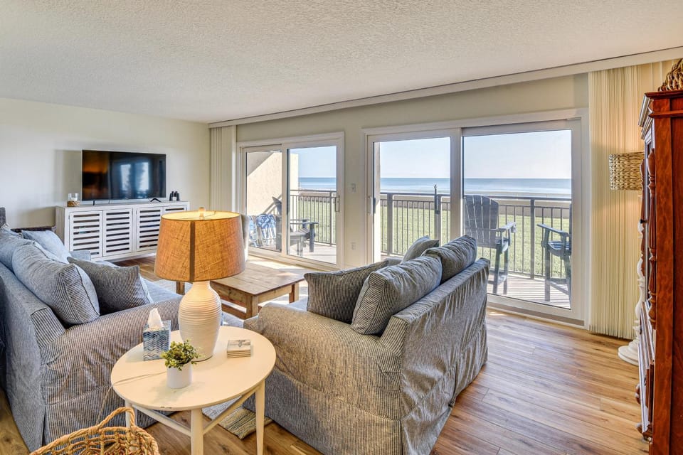 Beachfront Condo w/ Pool Access in Ponce Inlet House in Ponce Inlet