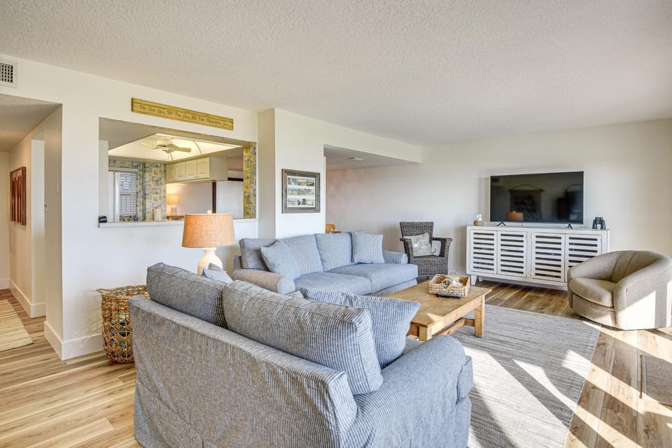 Beachfront Condo w/ Pool Access in Ponce Inlet House in Ponce Inlet