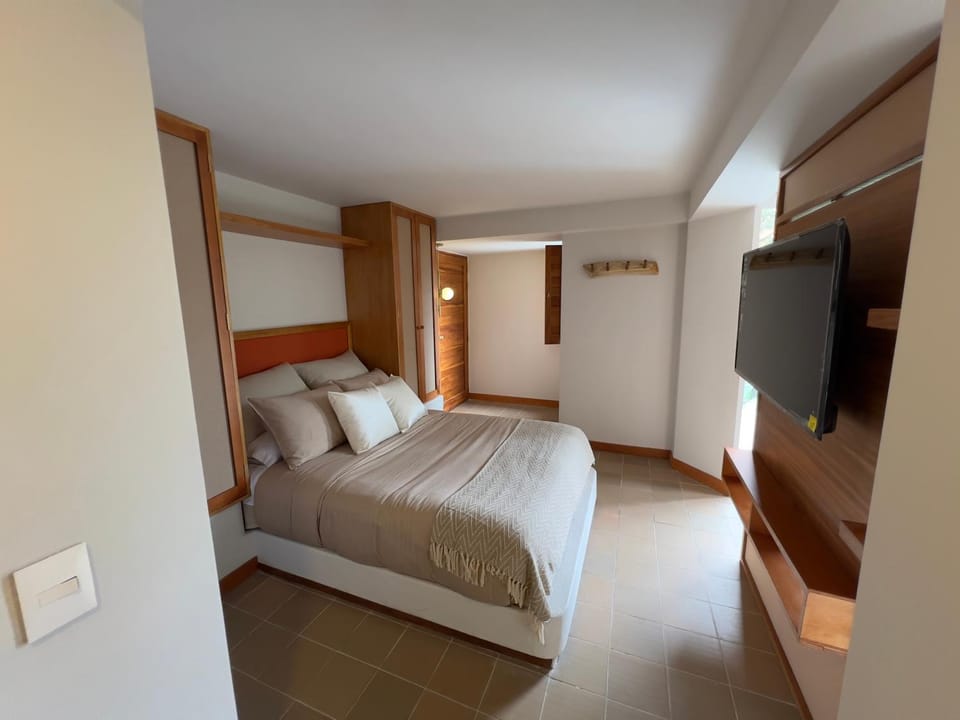 Bed, Photo of the whole room
