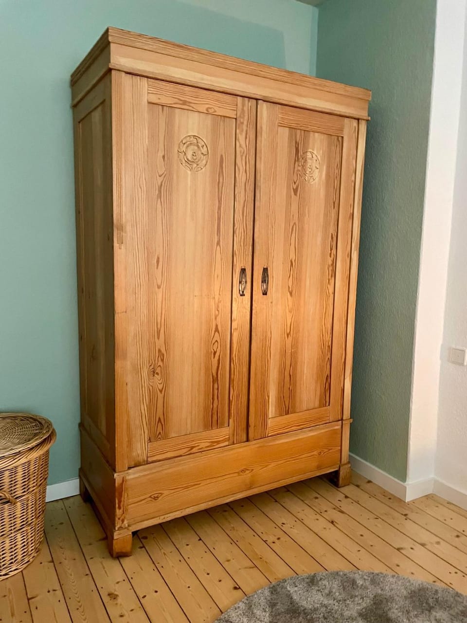 wardrobe